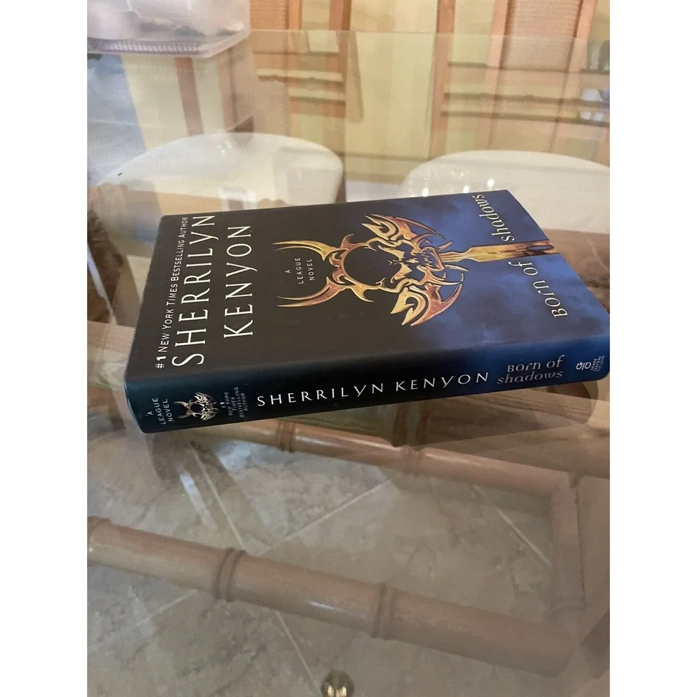 Born of Shadows by Sherrilyn Kenyon (2011,‎ Hardcover)